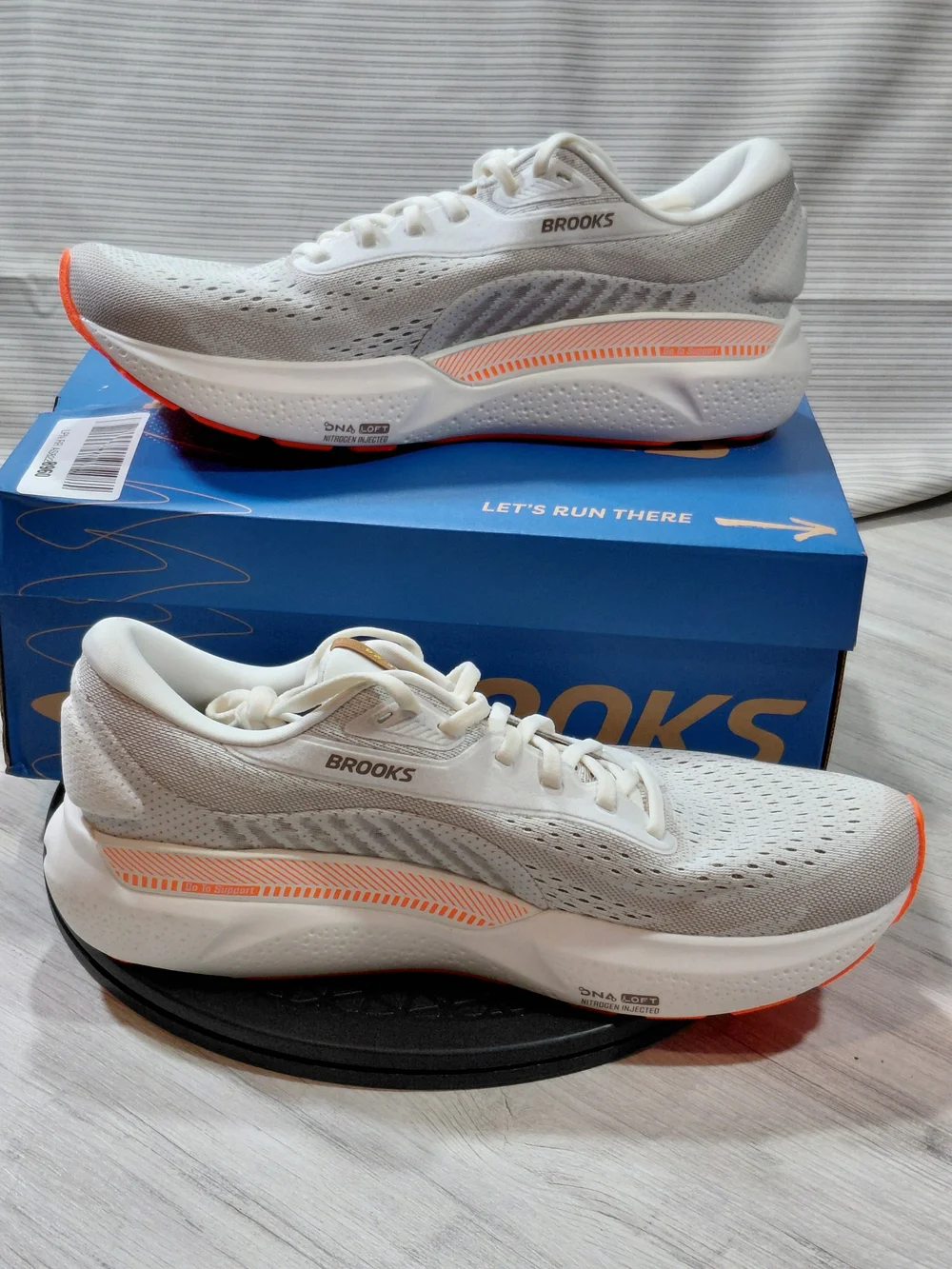 NEW Brooks Mens Adrenaline GTS 24 Running Shoes Coconut/Portabella Orange M11.5